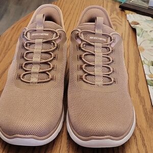 Skechers Women's Summits Slip-ins Smooth Stride Sneaker Shoes Size 9 Tan/Rose